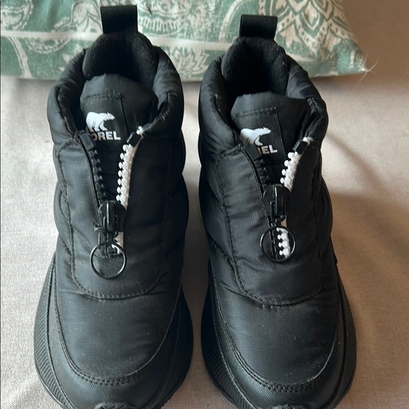 Sorel Women’s Black Winter Boots, Excellent Condition, Size 6.5 - Picture 1 of 5